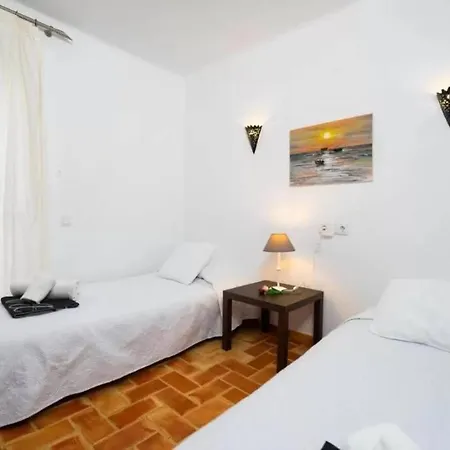 Holiday home 4 Persoons Met Gemeenschappelijk Zwembad *